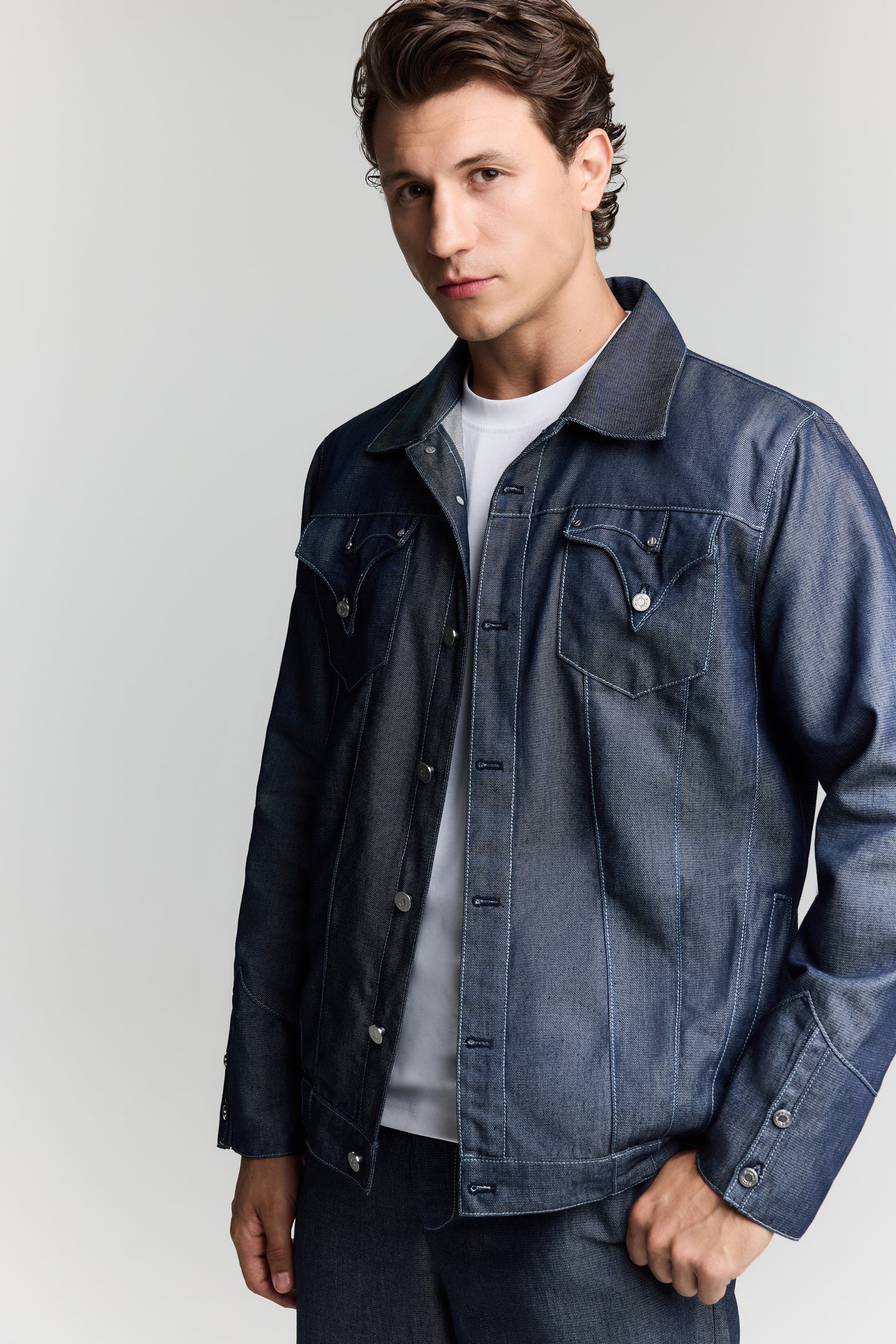 TIMELES DENIM JACKET